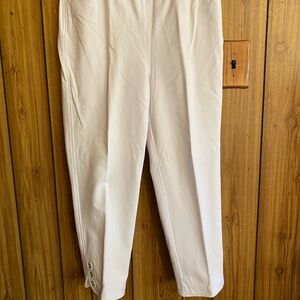 Dream Jeanne’s White Pants